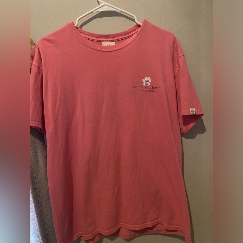 Perfect shirt for the dog lovers out there!